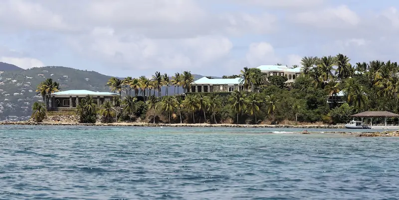 Due isole private che appartenevano a Jeffrey Epstein verranno messe in vendita per poter risarcire le persone di cui aveva abusato sessualmente
