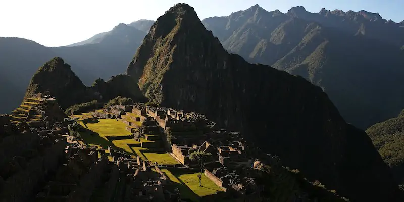 Il sito archeologico di Machu Picchu, in Perù, sovrastato da Huayna Picchu (Brent Stirton/Getty Images)