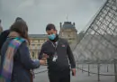 In Francia non è più obbligatoria la mascherina in molti posti pubblici al chiuso