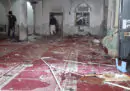 C'è stato un attentato in una moschea di Peshawar, in Pakistan: sono state uccise almeno 30 persone