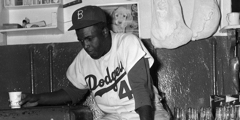 Jackie Robinson con i Brooklyn Dodgers nel 1952 (AP Photo/File)