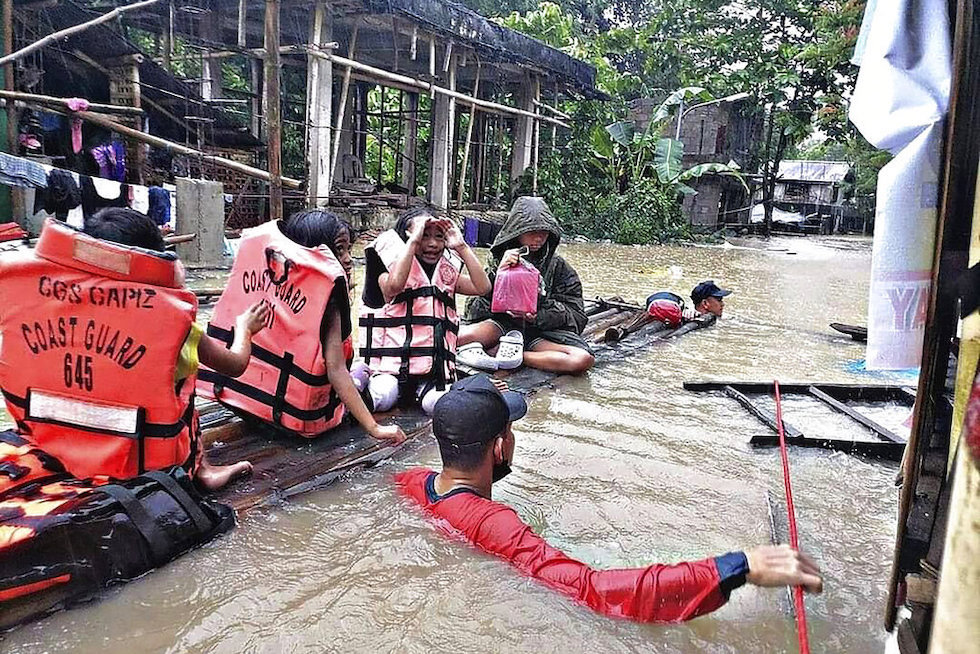 (Philippine Coast Guard via AP)