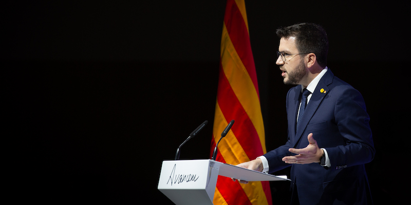 Il presidente della Catalogna Pere Aragonès durante un incontro a Barcellona lo scorso febbraio (David Zorrakino/ Europa Press/ Contacto via ZUMA Press, ANSA)