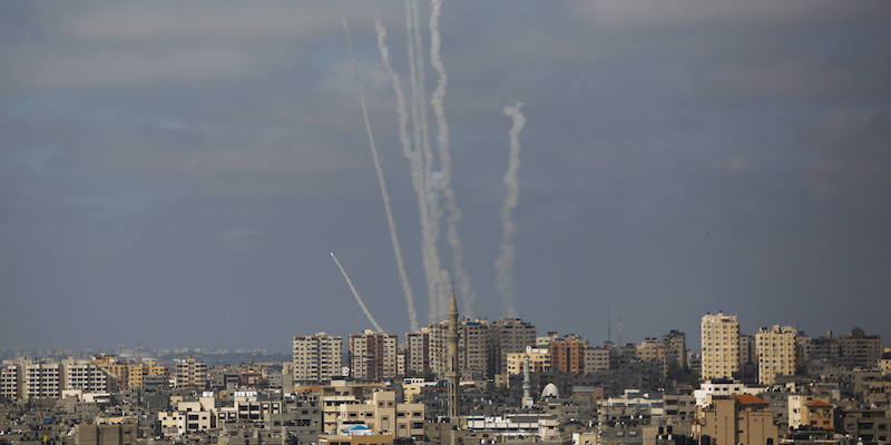 Razzi lanciati da Gaza, a maggio del 2021 (AP Photo/Hatem Moussa)