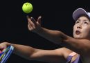 La Women’s Tennis Association sospenderà le sue attività in Cina per spingere il governo a indagare sulle accuse della tennista Peng Shuai 