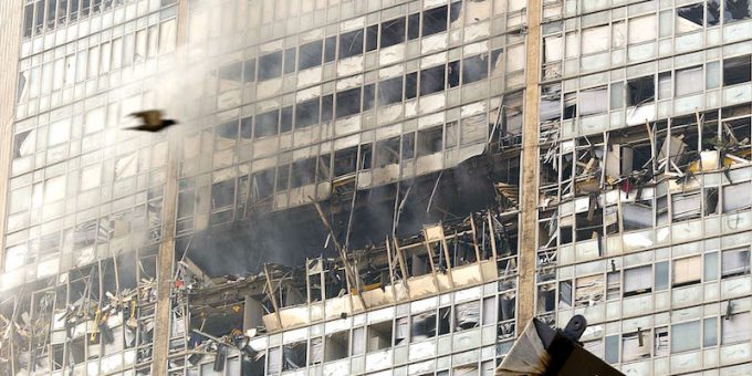 Vent'anni fa un aereo si schiantò contro il grattacielo Pirelli a