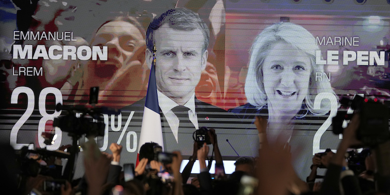 Emmanuel Macron e Marine Le Pen andranno al ballottaggio
