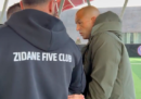 Éric Zemmour è stato allontanato dal centro sportivo di Zinedine Zidane a Marsiglia