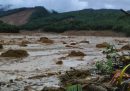 Almeno 25 persone sono morte nelle Filippine a causa di frane e inondazioni provocate da una tempesta tropicale