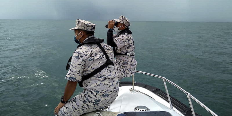 Due turisti che erano scomparsi durante un'immersione nel sud della Malesia sono stati ritrovati dopo quattro giorni a 100 chilometri di distanza