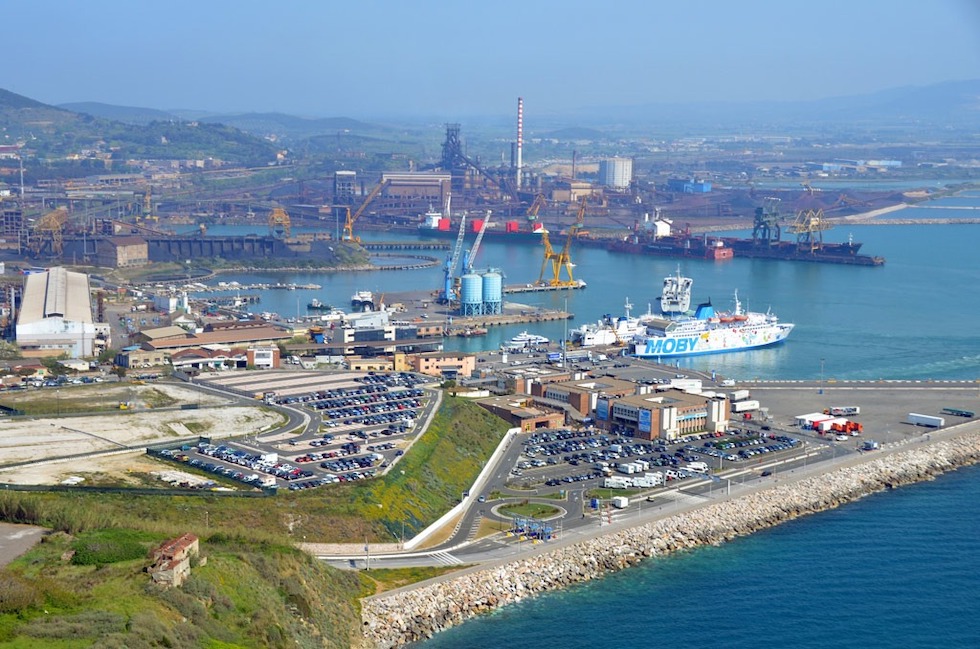 Il porto di Piombino dall'alto (Autorità di sistema portuale del mar Tirreno settentrionale)