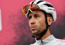 Il ciclista Vincenzo Nibali ha annunciato che si ritirerà a fine anno