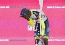 Girmay si ritirerà dal Giro d'Italia dopo essersi infortunato col tappo dello spumante