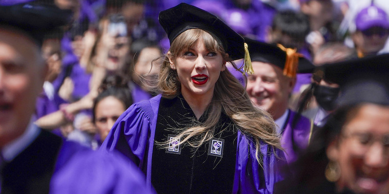 Taylor Swift (32) alla cerimonia in cui ha ricevuto la laurea ad honorem alla New York University, New York, 18 maggio
(AP Photo/Seth Wenig)