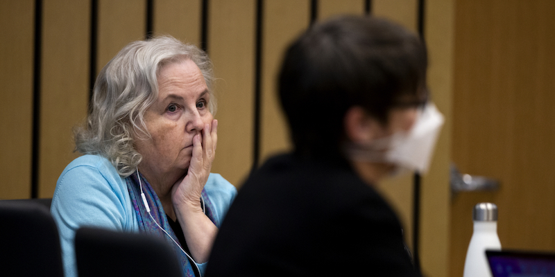 Nancy Crampton Brophy durante un'udienza del processo a Portland, Oregon, lo scorso 5 aprile (Dave Killen/ The Oregonian via AP, Pool)