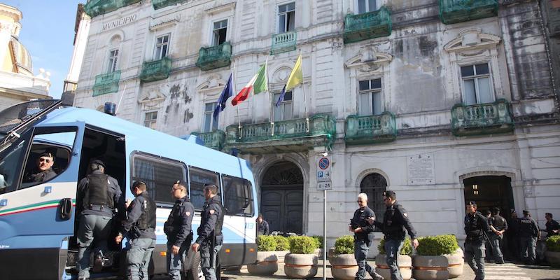 La sede del comune di Castellammare di Stabia, uno degli ultimi sciolti in Italia per infiltrazione mafiosa (ANSA/CESARE ABBATE)