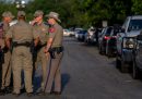 I ritardi della polizia nel fermare la strage in Texas