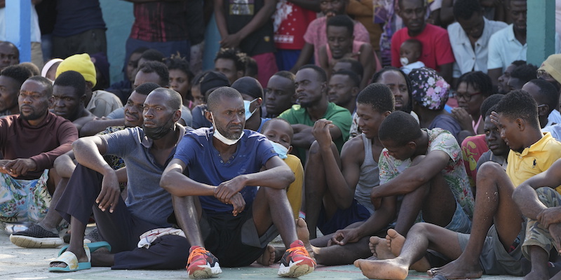Alcuni dei migranti arrivati a Cuba da Haiti (AP Photo Ramon Espinosa)
