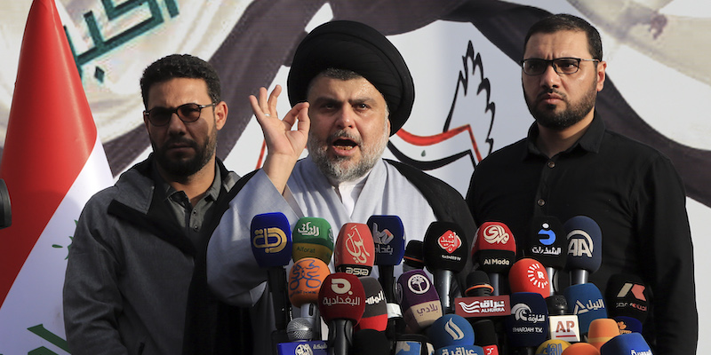 Il religioso sciita Muqtada al Sadr (AP Photo/Karim Kadim)