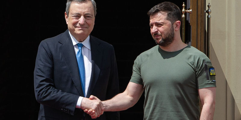 L’Italia «vuole che l’Ucraina abbia lo status di candidato» dell’Unione Europea, dice Draghi