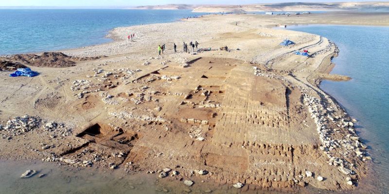 Una parte dei resti della città antica scoperta nei pressi di Kemune (foto dei ricercatori dell'Università di Friburgo, dell'Università di Tubinga e dell'Organizzazione di archeologia del Kurdistan)