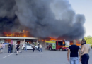 La Russia ha attaccato un centro commerciale nella città ucraina di Kremenchuk