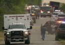 Almeno 46 migranti sono stati trovati morti in un tir in Texas