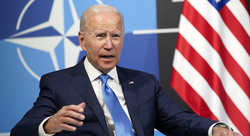 Gli Stati Uniti rafforzeranno la loro presenza militare in Europa, ha detto Joe Biden