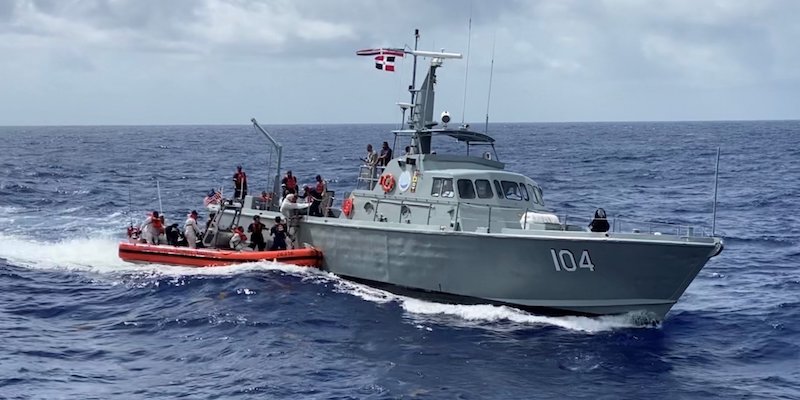 Foto tratta dalla pagina Facebook della Guardia costiera degli Stati Uniti a Porto Rico