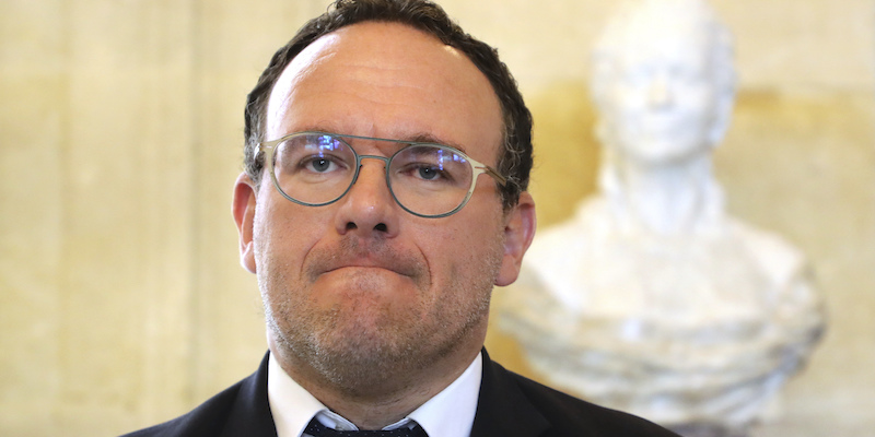 Damien Abad, accusato di stupro da tre donne, è stato rimosso dal ruolo di ministro per la Solidarietà in Francia