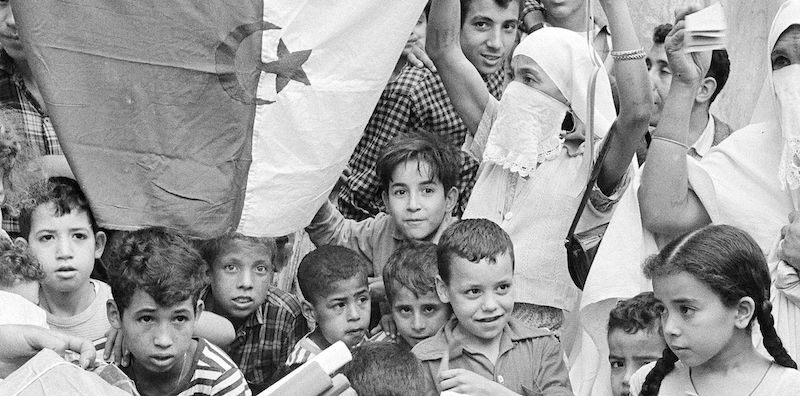 Festeggiamenti ad Algeri per l'indipendenza dell'Algeria nel luglio del 1962 (AP Photo/Jacques Marqueton)