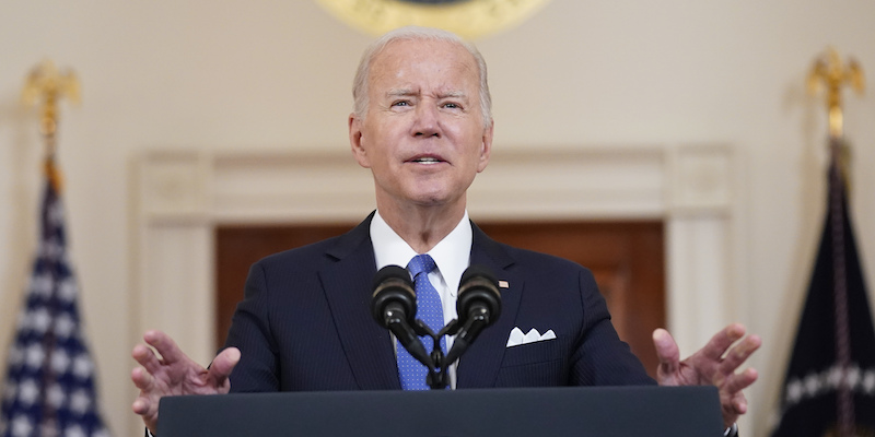 Il presidente degli Stati Uniti Joe Biden durante il suo discorso alla Casa Bianca, venerdì 24 giugno (AP Photo/ Andrew Harnik)