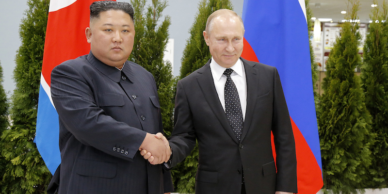 Il dittatore nordcoreano Kim Jong-un, a sinistra, e il presidente russo Vladimir Putin, a destra (AP Photo/Alexander Zemlianichenko, Pool, File)