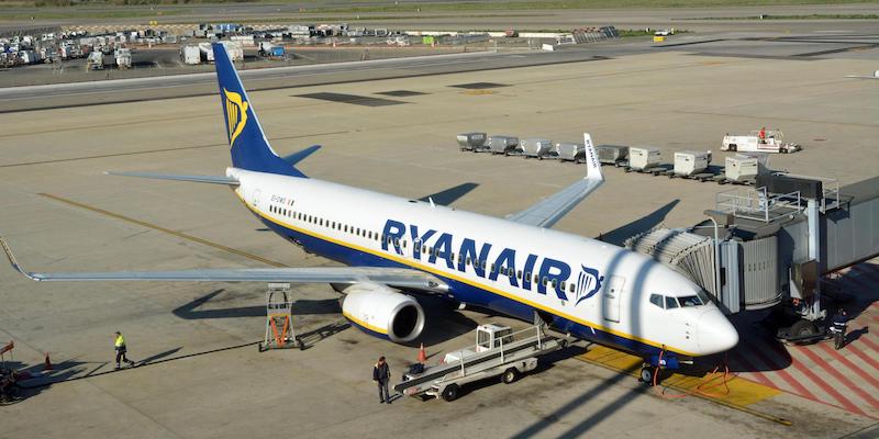 Un aereo di Ryanair all'aeroporto di Fiumicino (ANSA / TELENEWS)