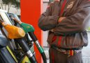 Il governo ha prorogato fino al 21 agosto lo sconto di 30 centesimi al litro sul carburante