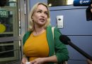 La giornalista che aveva protestato in diretta televisiva contro l’invasione dell’Ucraina è stata multata per aver screditato l'esercito russo