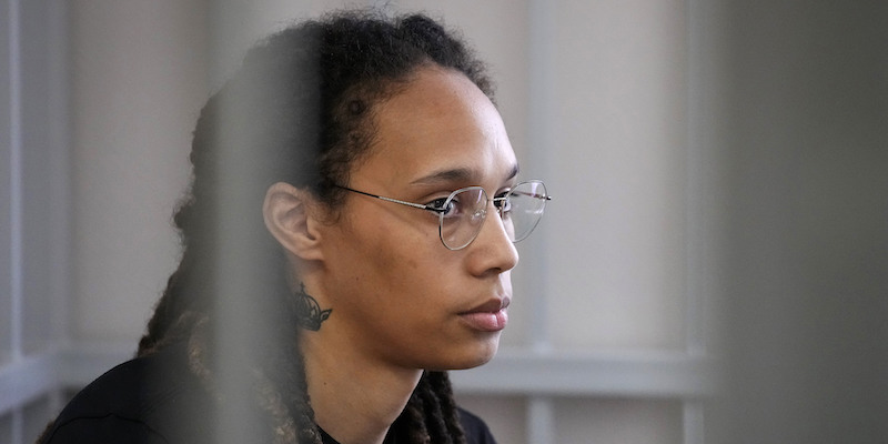 Brittney Griner prima dell'udienza del suo processo poco fuori Mosca, mercoledì 27 luglio (AP Photo/ Alexander Zemlianichenko, Pool)