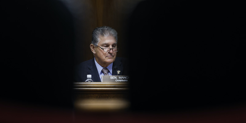 Il senatore Joe Manchin (Anna Moneymaker/Getty Images)