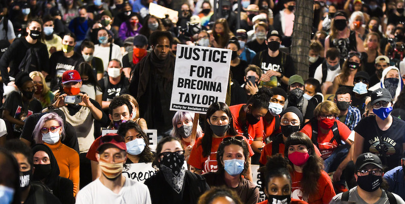 Manifestazione di protesta per Breonna Taylor, Denver, Colorado, Stati Uniti, settembre 2020 (Michael Ciaglo/Getty Images)