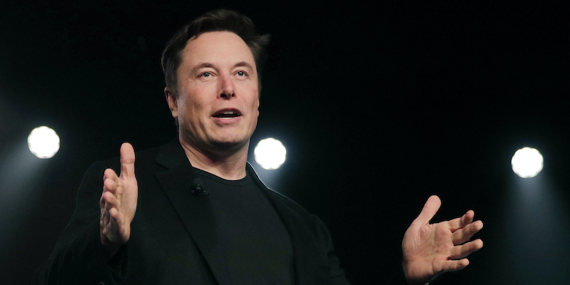 Elon Musk ha venduto azioni di Tesla per 6,88 miliardi di dollari, che gli potrebbero servire nel processo contro Twitter