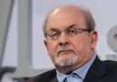 L'agente di Salman Rushdie ha detto che lo scrittore ha iniziato una «lunga strada verso la guarigione»