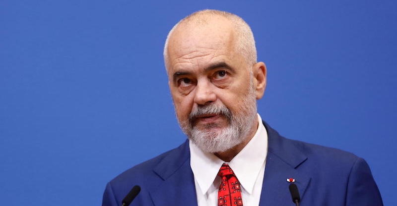 Due russi e un ucraino sono stati arrestati in Albania per sospetto spionaggio in una fabbrica di armi