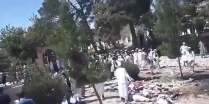 Almeno 18 persone sono state uccise in un attentato in una moschea di Herat, in Afghanistan