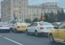 Il grosso ingorgo a Mosca causato da un attacco informatico a una app di taxi