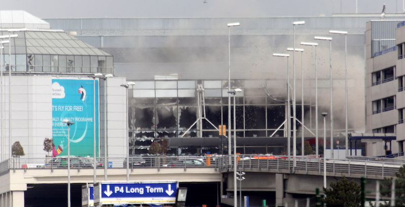 L’aeroporto di Zaventem durante gli attentati del 22 marzo 2016 (Sylvain Lefevre/Getty Images)