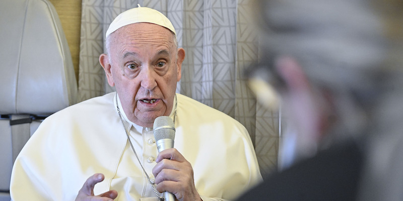 Pope Francis says arming Ukraine is ‘morally acceptable’