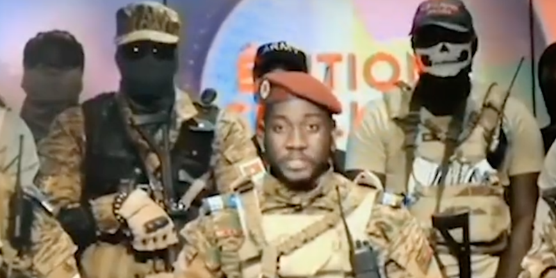 L'annuncio di Traore in diretta televisiva in Burkina Faso