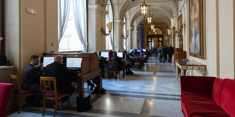 I banchetti di accoglienza a Palazzo Montecitorio per gli eletti alla Camera dei deputati, il 10 ottobre 2022
(ANSA/ US/ CAMERA DEI DEPUTATI)