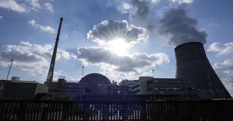 La centrale nucleare di Emsland (AP Photo/Martin Meissner, file)