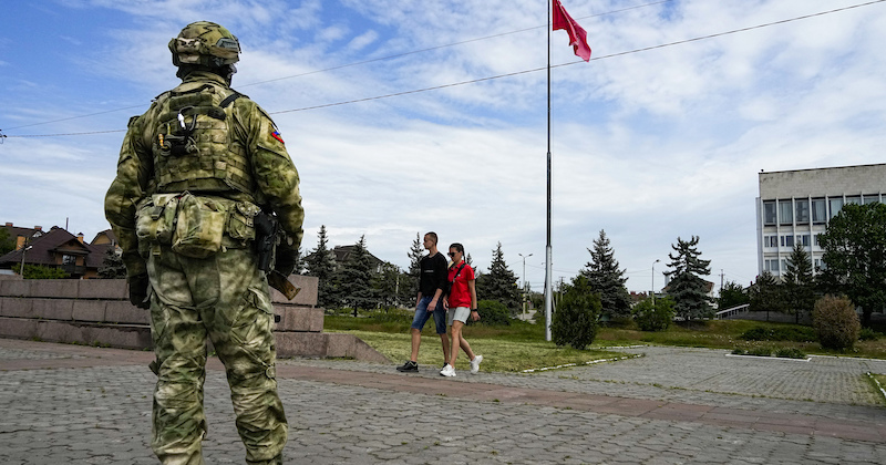 Un soldato russo a Kherson (AP Photo, File)